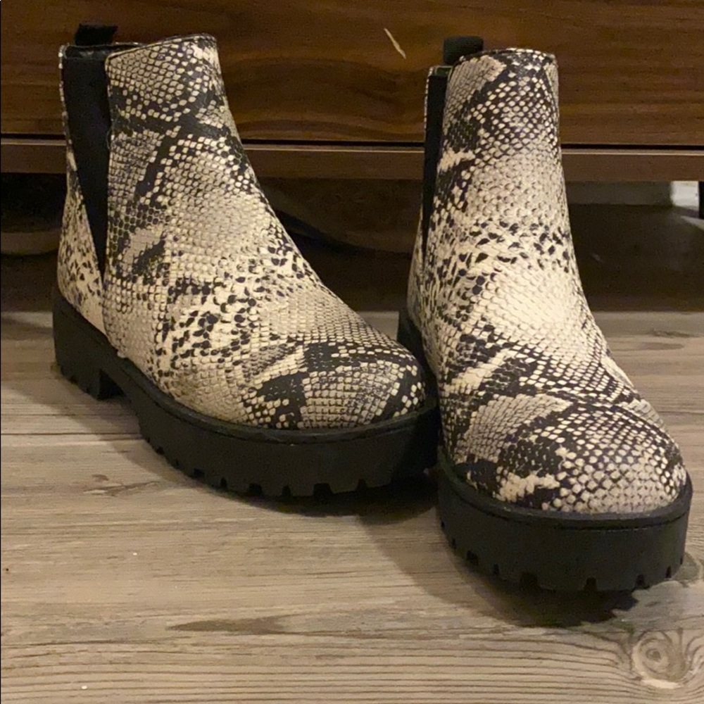 Snake booties